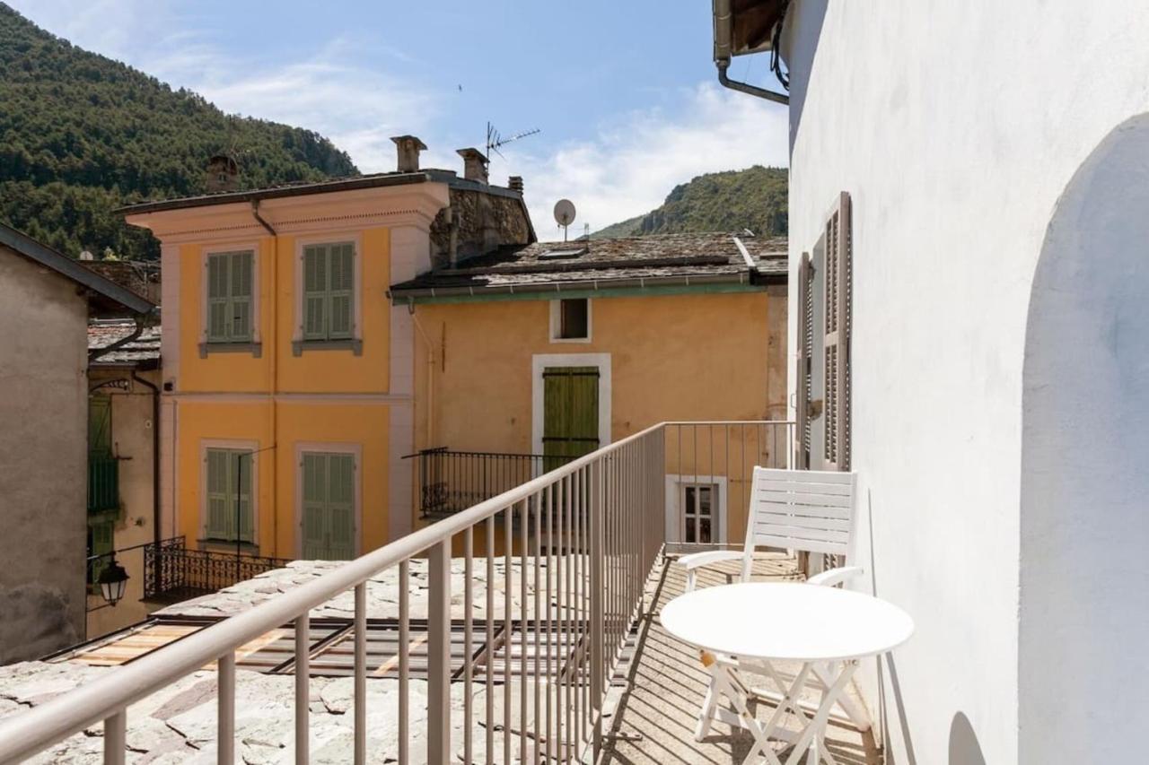 Sunny 1-Bed Apartment In Lovely Mountain Village La Brigue Exterior foto