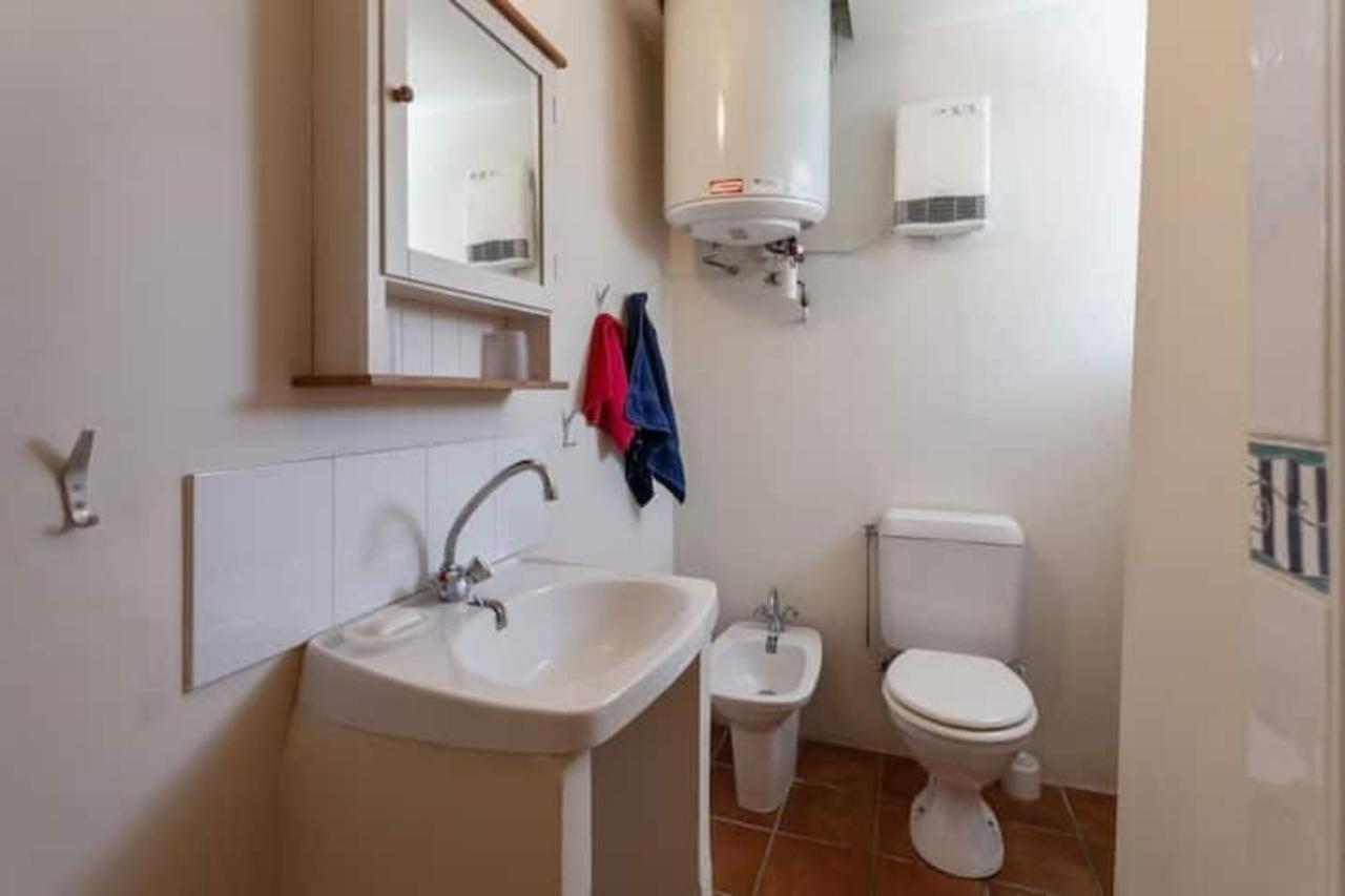 Sunny 1-Bed Apartment In Lovely Mountain Village La Brigue Exterior foto